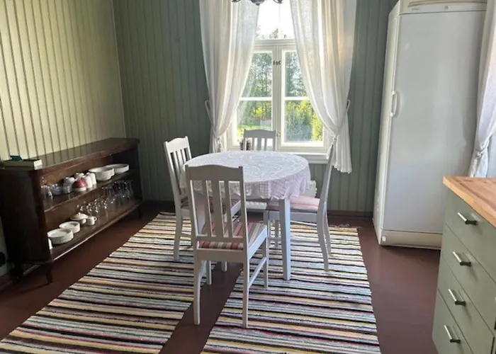 Hirsitalo Maalla Log House At The Countryside * Taavetti